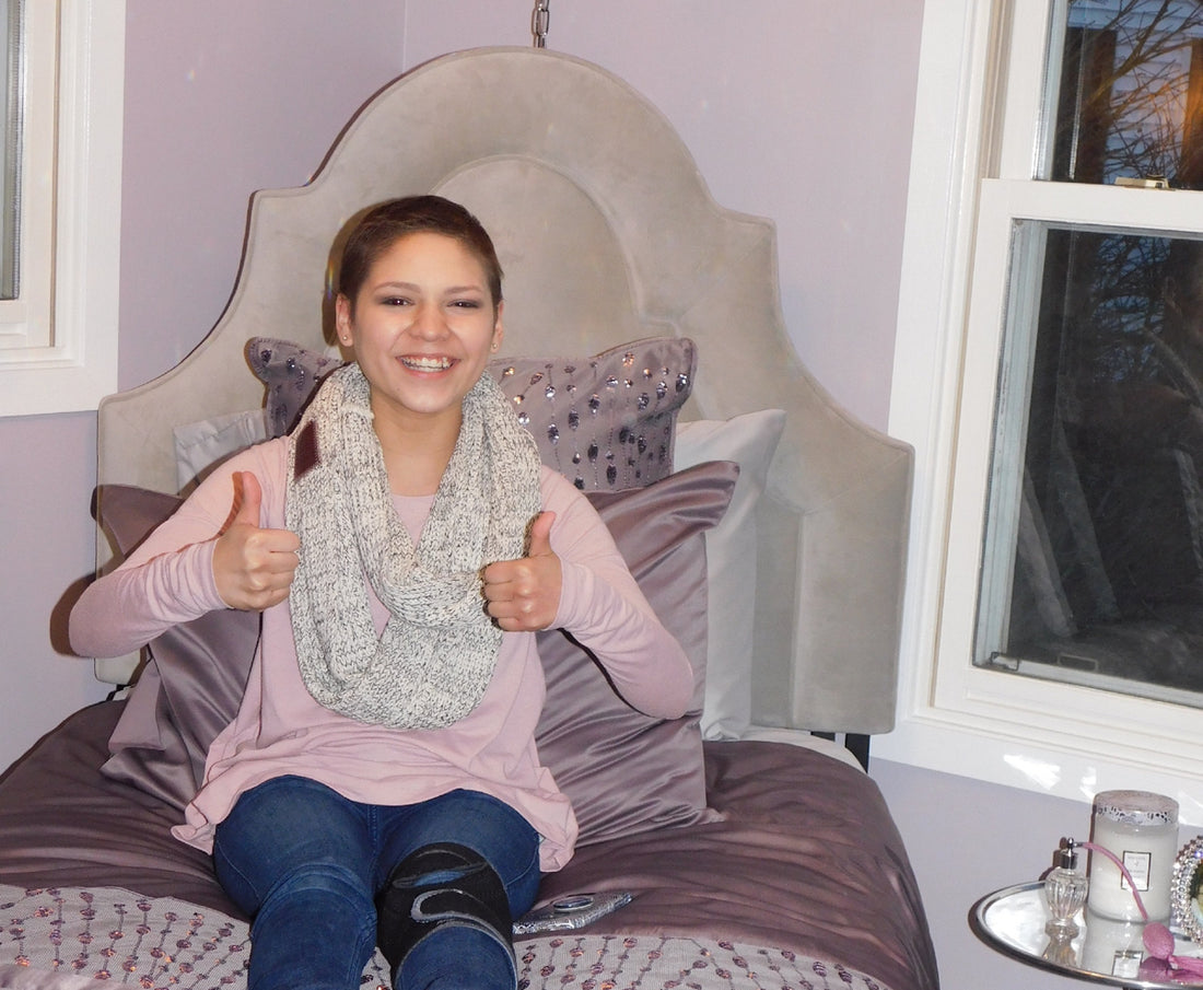 DESIGNING DREAMS: BELLA'S HOLLYWOOD GLAM BEDROOM
