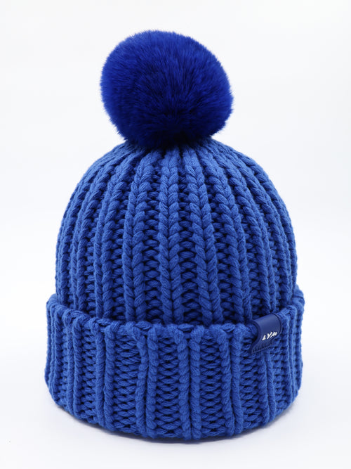 Chunky Knit Essentials Pom Beanie