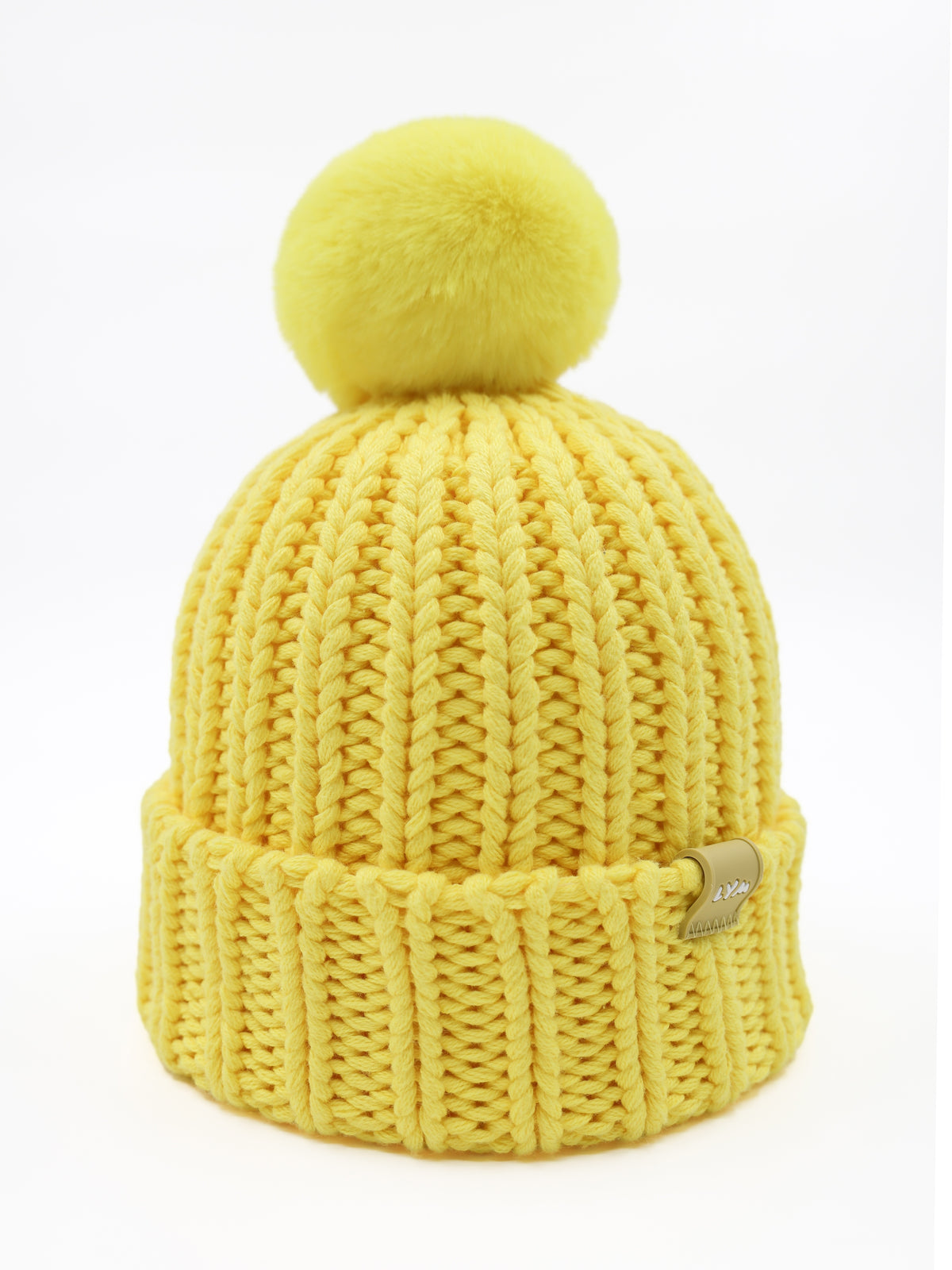 Chunky Knit Essentials Pom Beanie